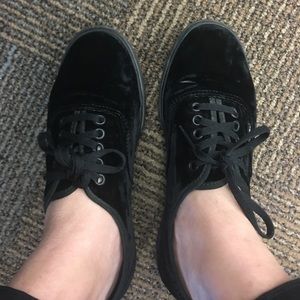 Used velvet vans