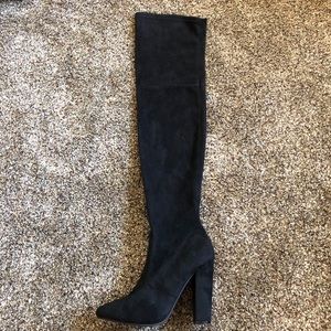 Steve Madden Size 8 Thigh High Suede Boots- Black