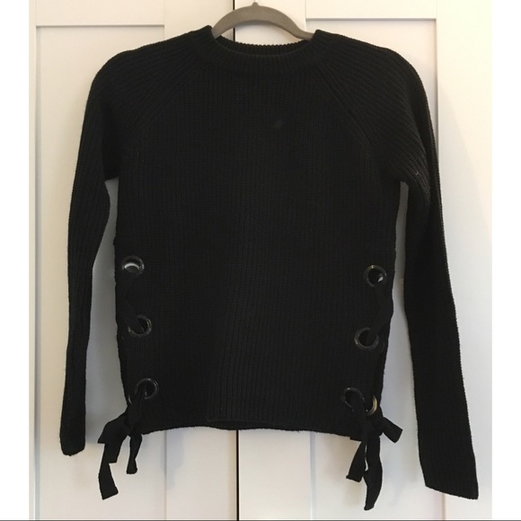 Lace Up Side Sweater - Picture 2 of 4