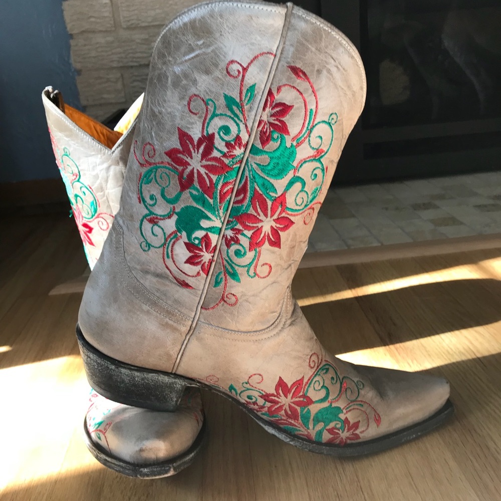 Leather cowboy 🤠 boots