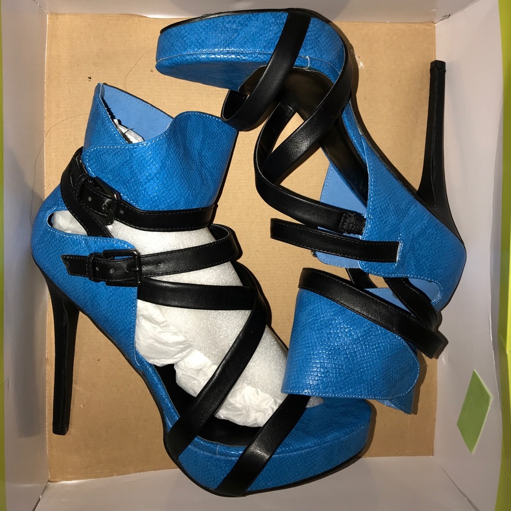 Paper Fox Sammy Turquoise/Black Heel 9.5