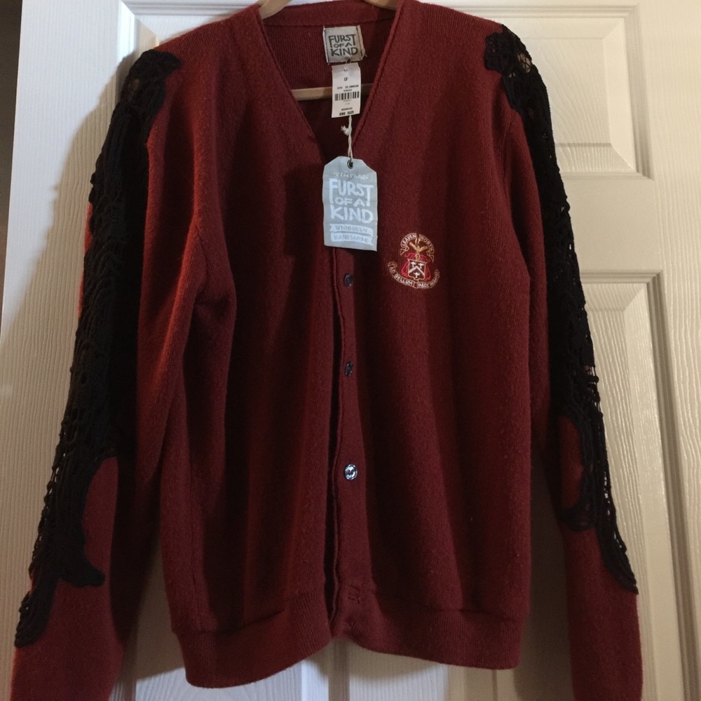 LF store !! Furst of a kind   cardigan sweater
