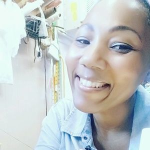 Meet your Posher, Anetra