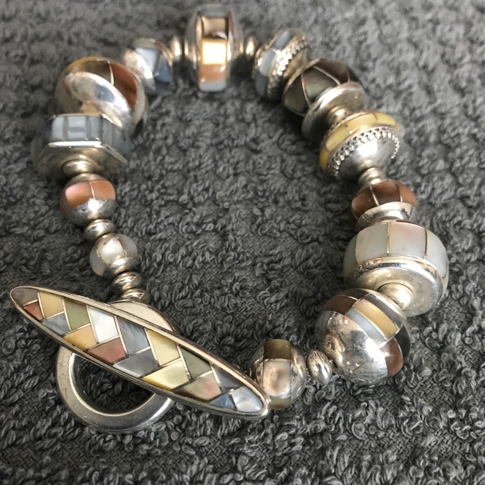 Bracelet