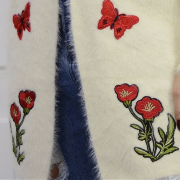 ❤SOLD OUT❤ SOFT & FUZZY BUTTERFLY C0ARDIGAN - Picture 4 of 4