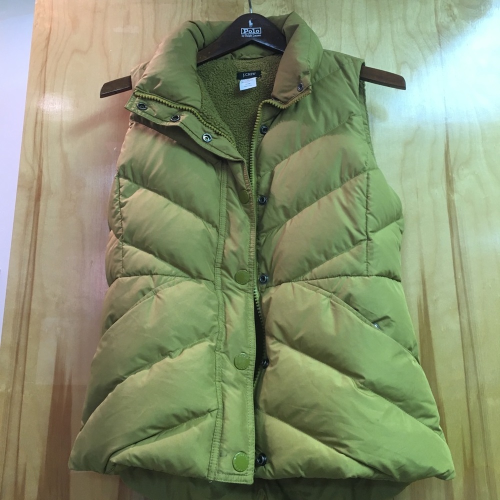 J crew puffy line green vest size x-small