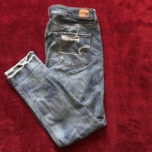 Cropped distressed American eagle jeans