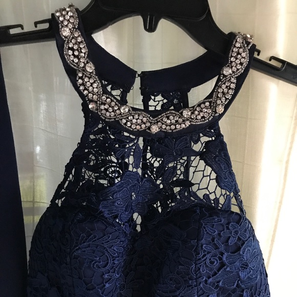 Dress - Picture 3 of 4