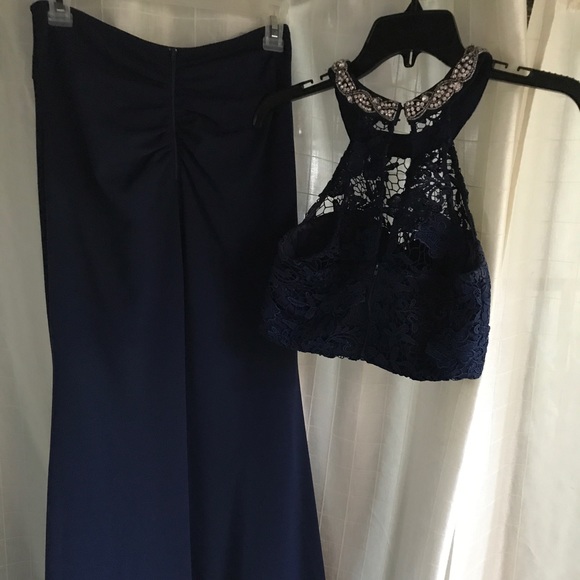 Dress - Picture 4 of 4