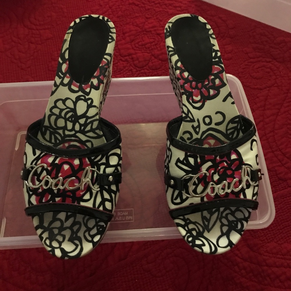 Authentic Coach sandal