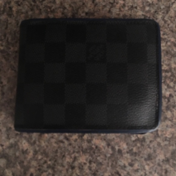 Louis Vuitton Wallet - Picture 2 of 6
