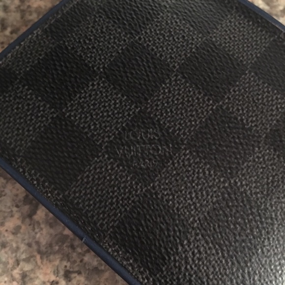 Louis Vuitton Wallet - Picture 3 of 6