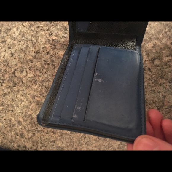 Louis Vuitton Wallet - Picture 6 of 6