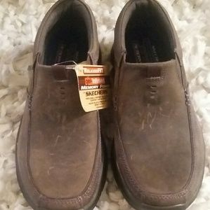 Mens RelaxedFit Memory Foam Sketchers size 7