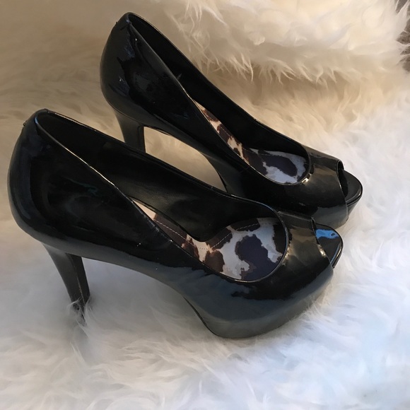 Jessica Simpson’s heels - Picture 2 of 3