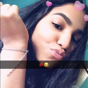 Meet your Posher, Rosa