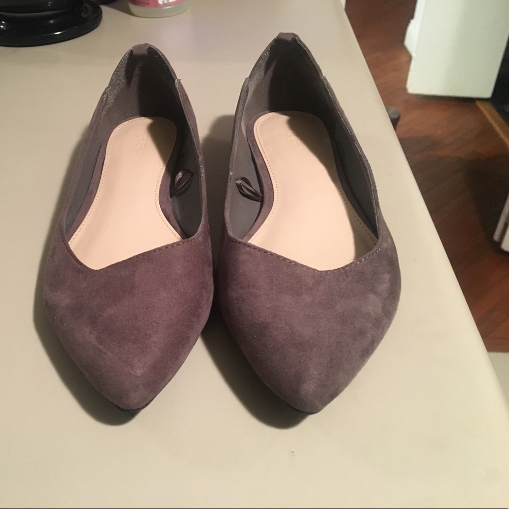 NWT never worn taupe heather-dove flats