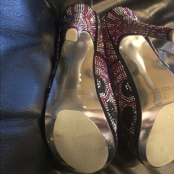 Heels! 👠 - Picture 5 of 8