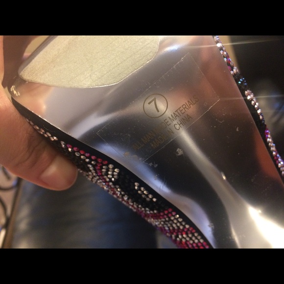 Heels! 👠 - Picture 6 of 8