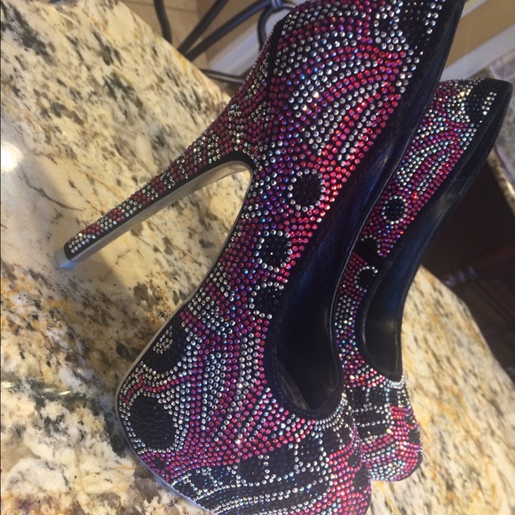 Heels! 👠 - Picture 8 of 8