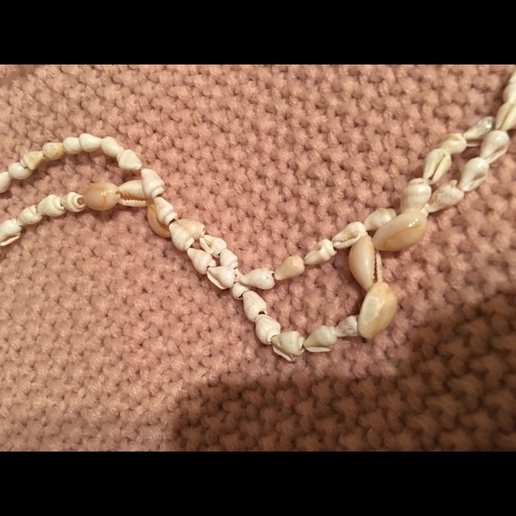 Vintage shell necklaces!!! (Must buy all three) - Picture 2 of 7