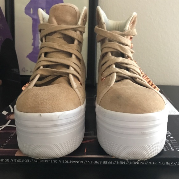 JC Play Studded Homg Platform Sneakers - Picture 3 of 7