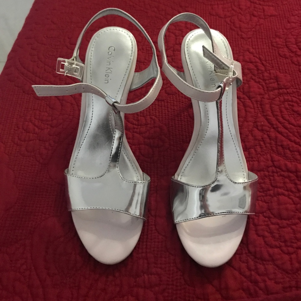 Calvin claim sandal
