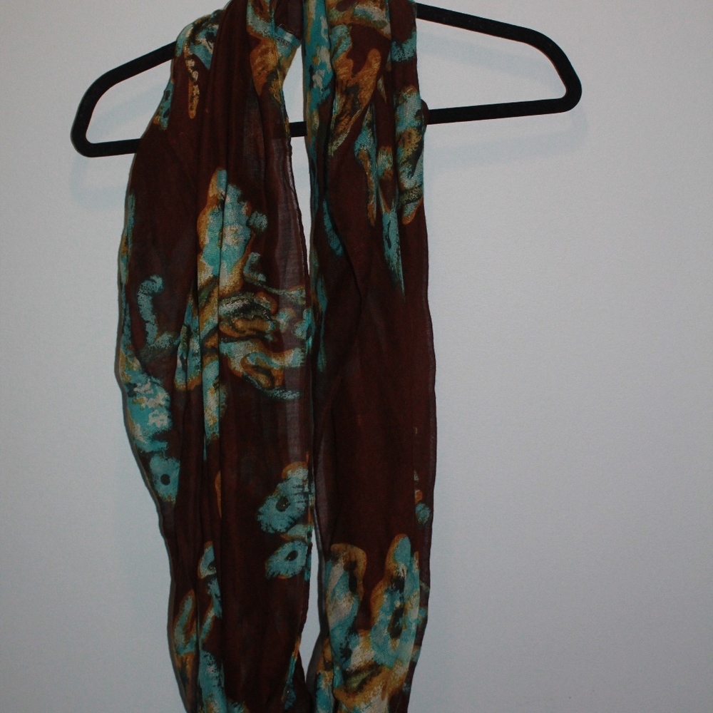 Infinity scarf! - Picture 3 of 3