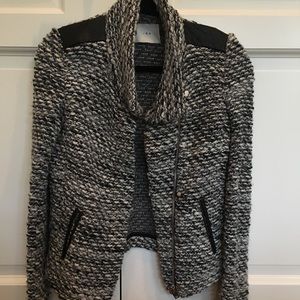 IRO warm black/white zip jacket w/leather details