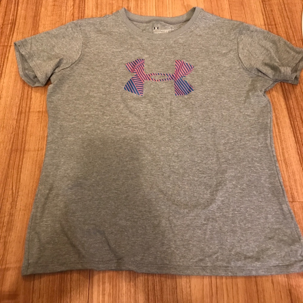 Under Armour T-shirt