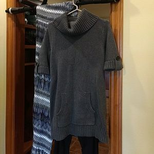 Athleta gray sweater