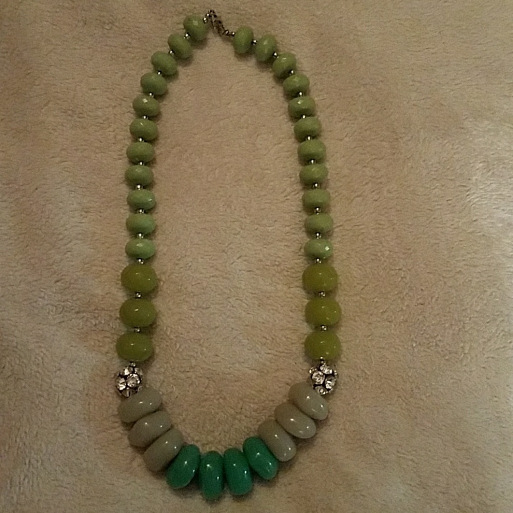 Green necklace with stones