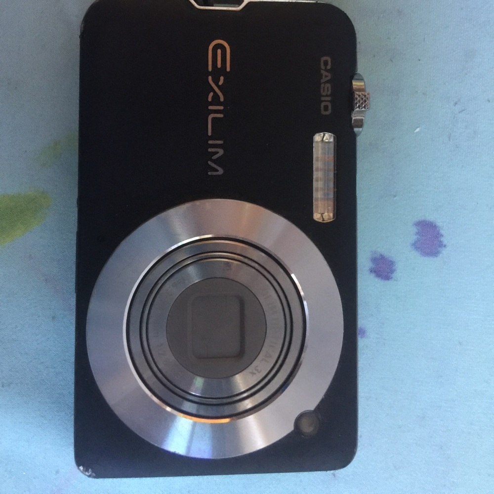 Casio| Exilm camera