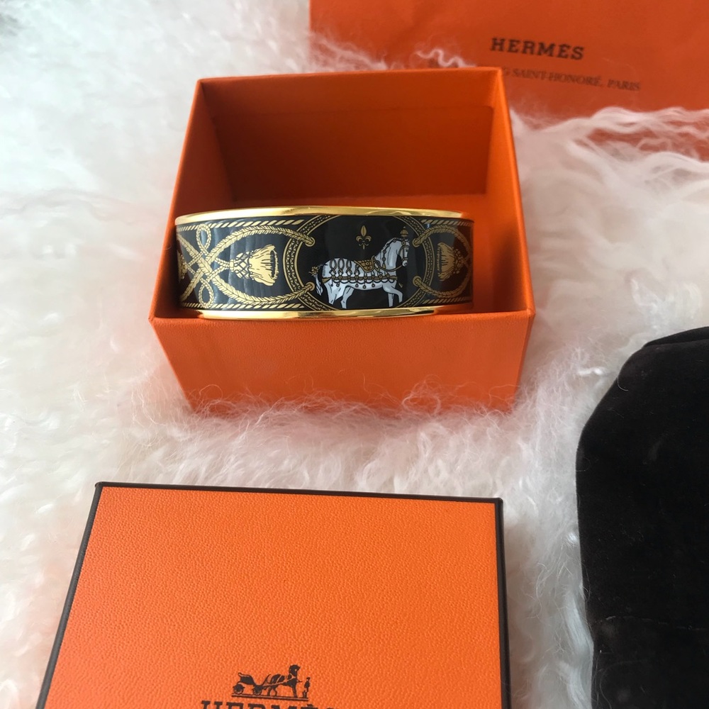 Hermes enamel bracelet in gold