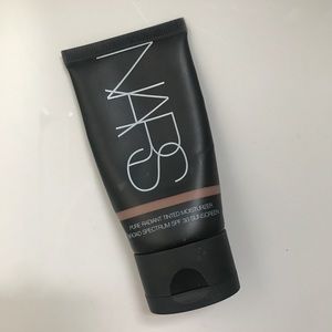 NARS pure radiant tinted moisturizer