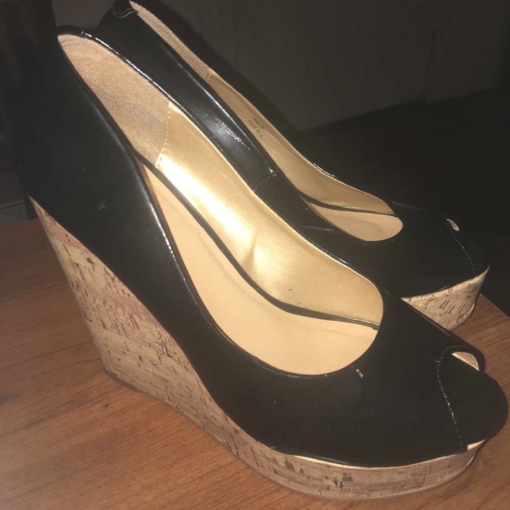 Shoedazzle Patent Black Wedge Heels