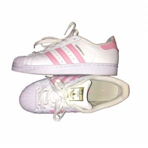 Light pink Superstar Adidas