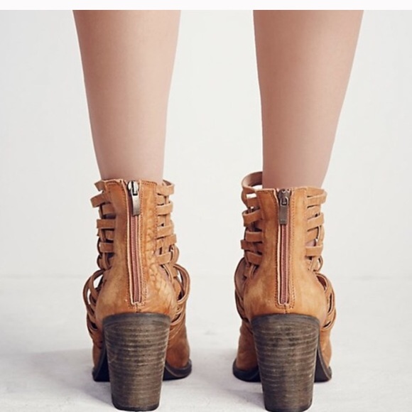 LAST ONE! Free People Carrera Leather Boot - Picture 2 of 5