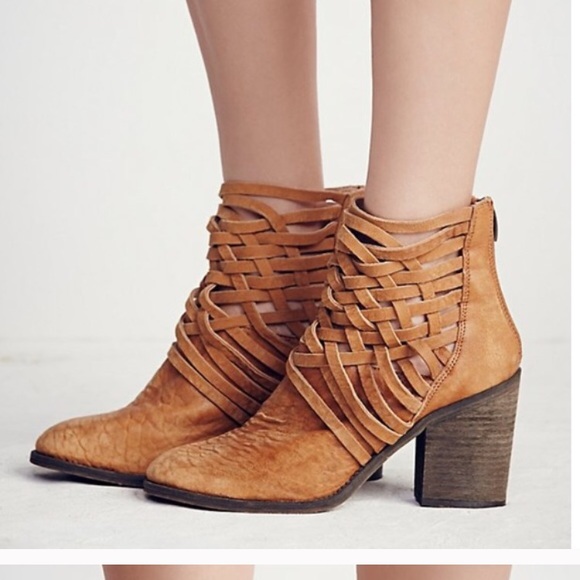 LAST ONE! Free People Carrera Leather Boot - Picture 3 of 5