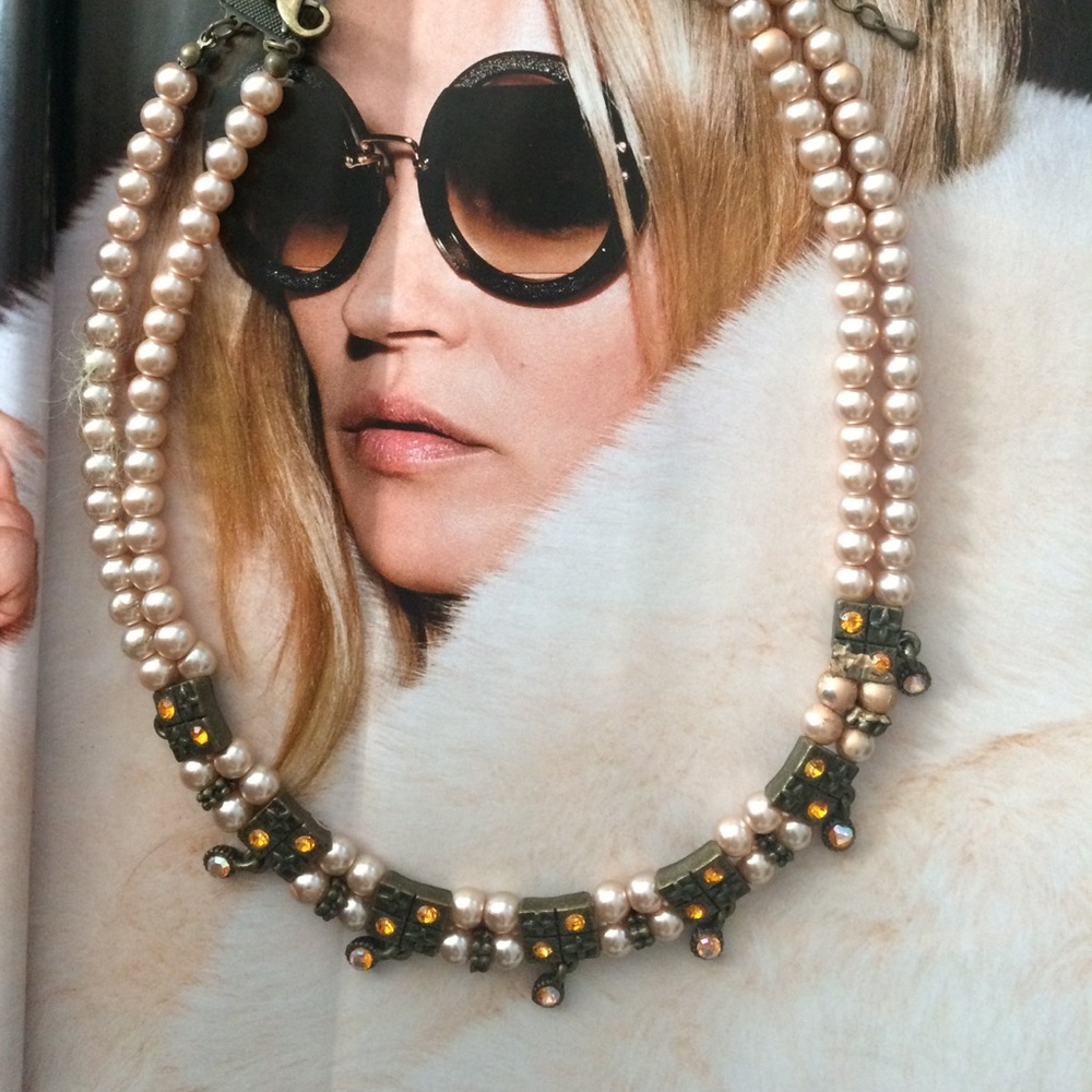 Glam ivory pearl french costume choker