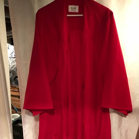 Graduation gown - Picture 1 of 2