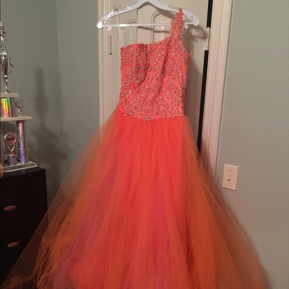 Pageant dress