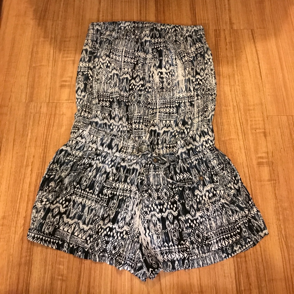 Strapless romper