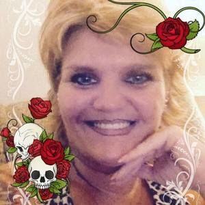 Meet your Posher, Leslie