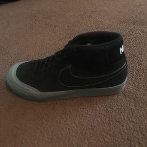 Nike SB Blazer Zoom Mid XT men's 9.5