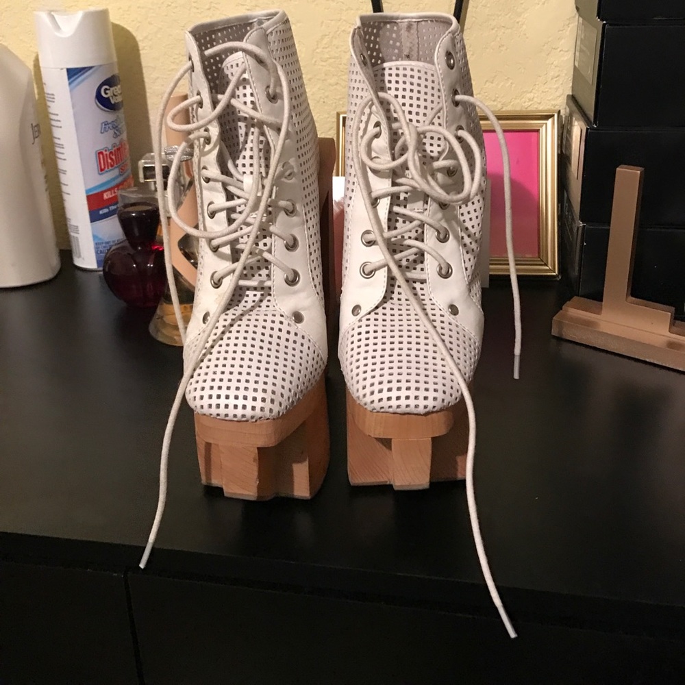 Jeffrey Campbell