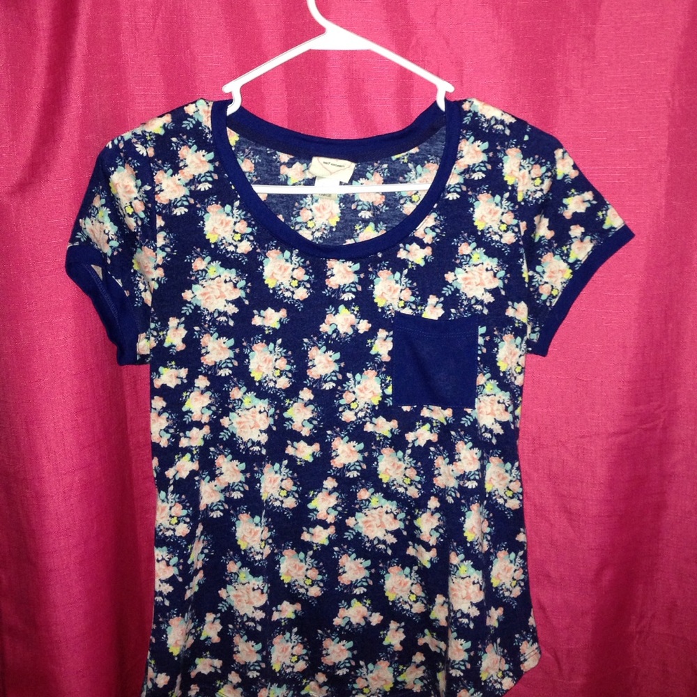 Comfy Floral Tee-Shirt 🌸