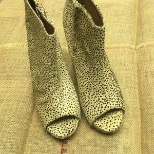 Jeffrey Campbell cheetah hair size 10 platforms