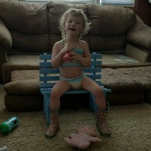 Meet your Posher, Alison