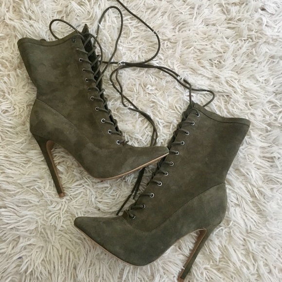 Steve Madden Shoes - 🍂fall sale🍃 steve madden lace up heel boots
